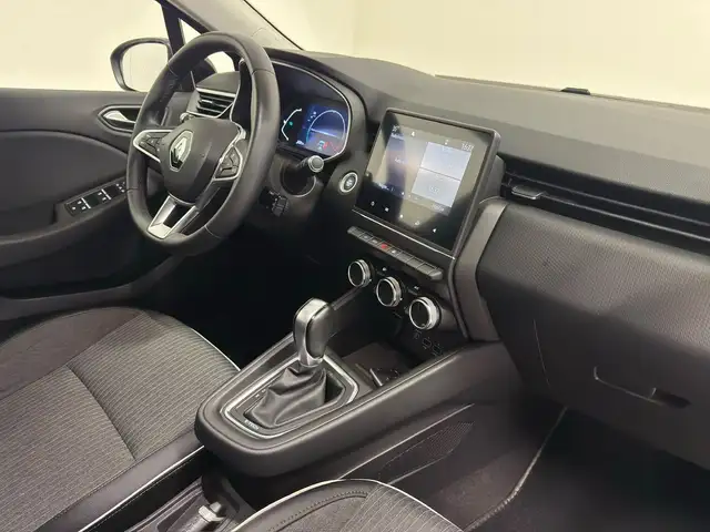 Renault Clio view 11