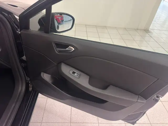 Renault Clio view 10