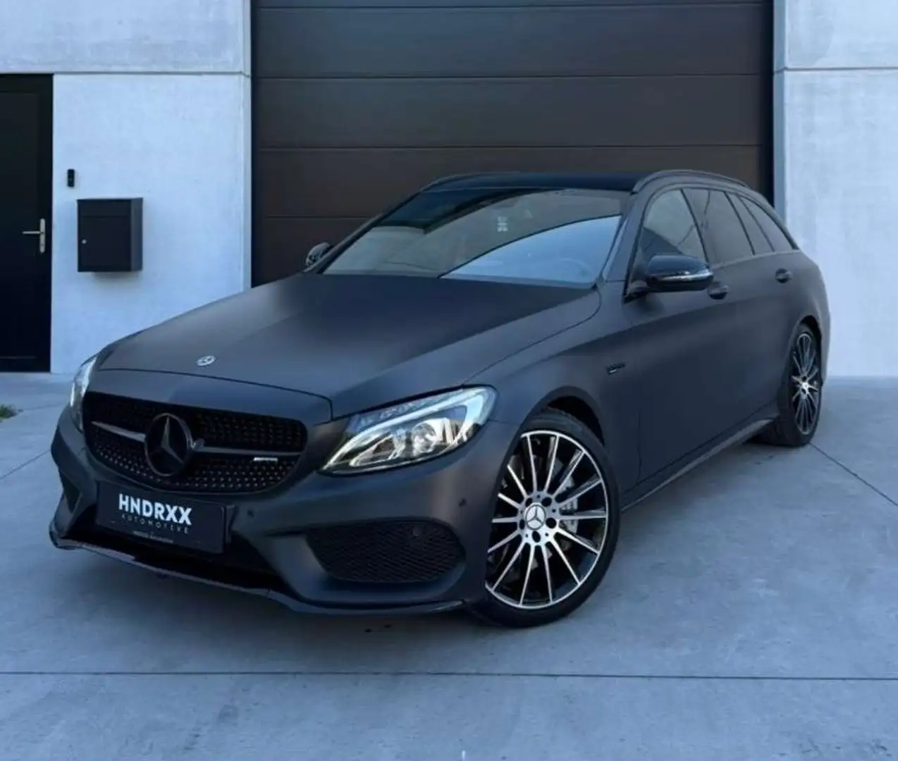 Mercedes-Benz C 43 AMG 4Matic T 9G-TRONIC Zwart - 1