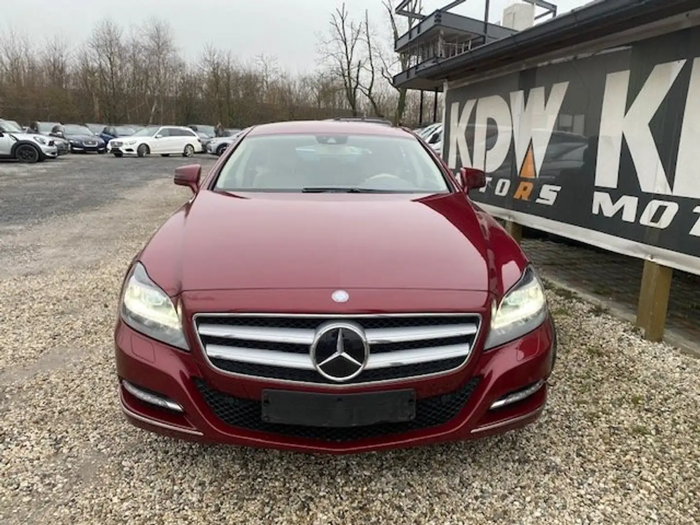 Mercedes-Benz CLS 350 CDI 4-Matic BE Червоний - 2