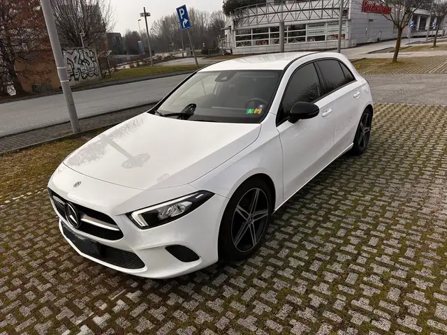 Mercedes-Benz A 180 Sport Black Edition Mod. nuovo Per Neo Patentati