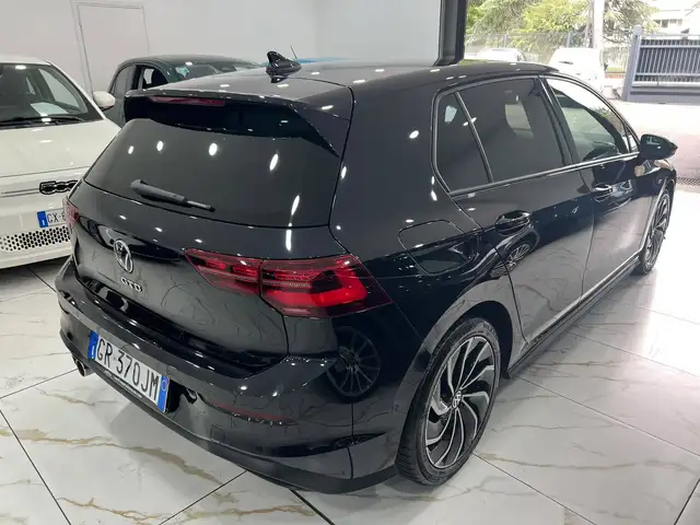 Volkswagen Golf view 6
