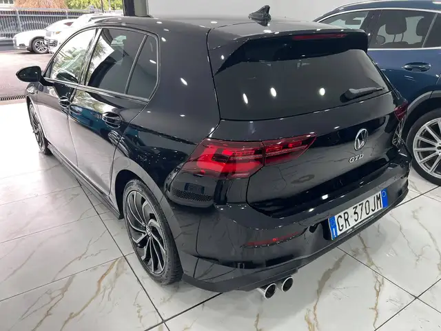 Volkswagen Golf view 4