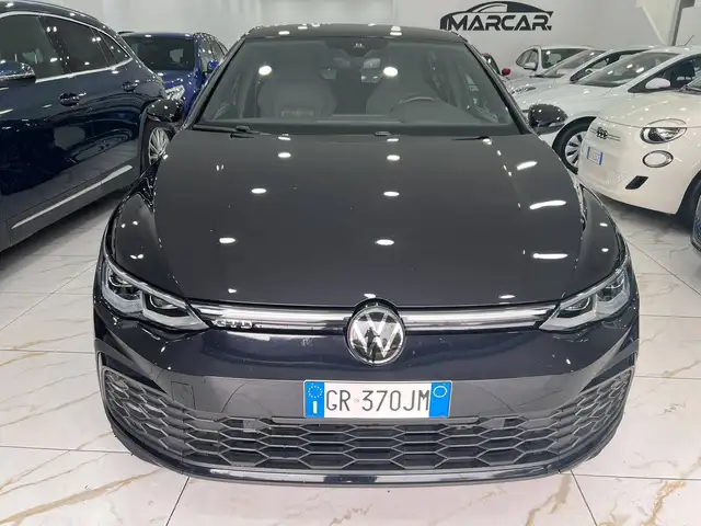 Volkswagen Golf view 2