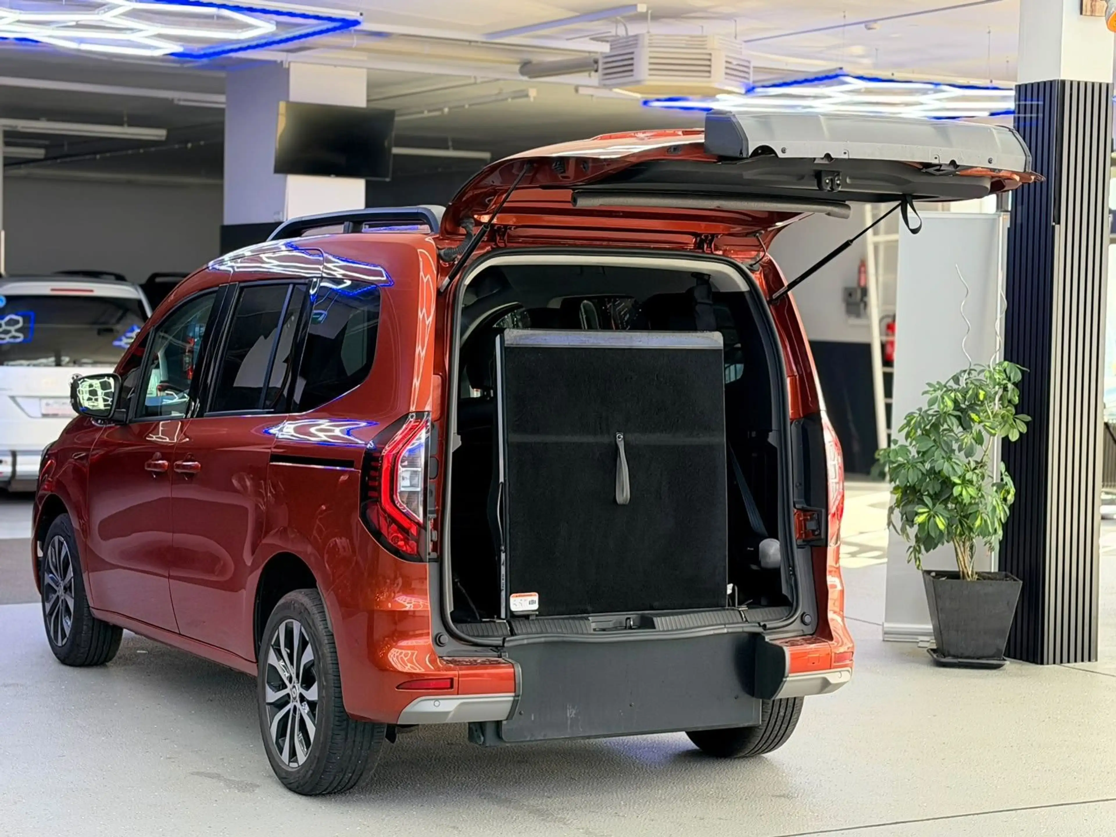 Renault Kangoo -Automatik-Behindertengerecht-Rampe — photo 7
