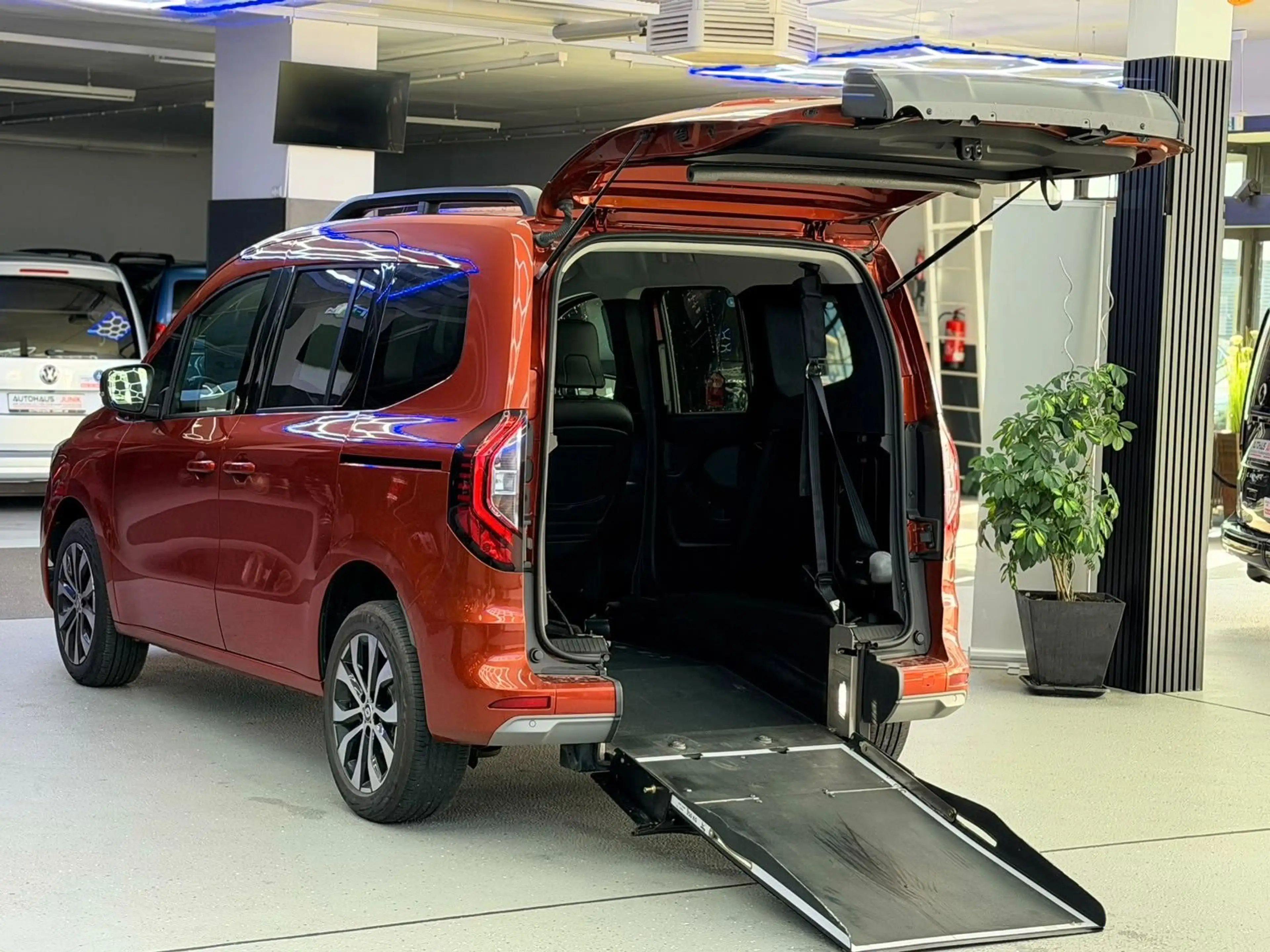 Renault Kangoo -Automatik-Behindertengerecht-Rampe