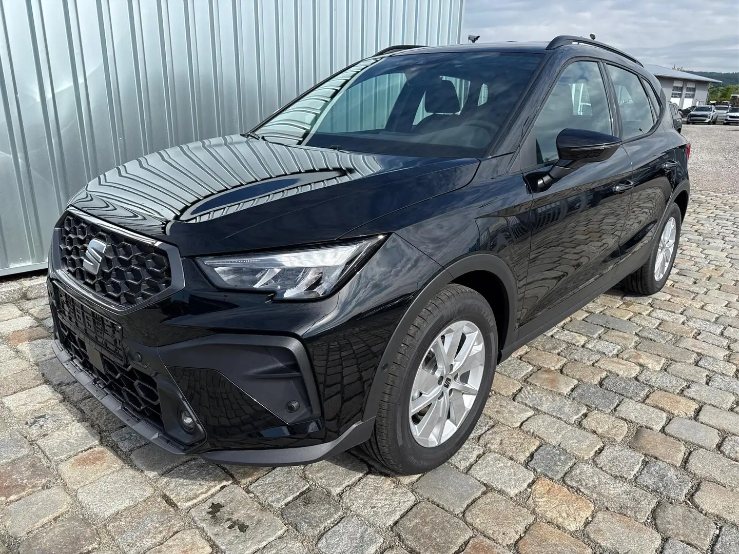 SEAT Arona Style 1,0TSI 115 PS DSG-Facelift-5 Jahre Garant... Schwarz - 1
