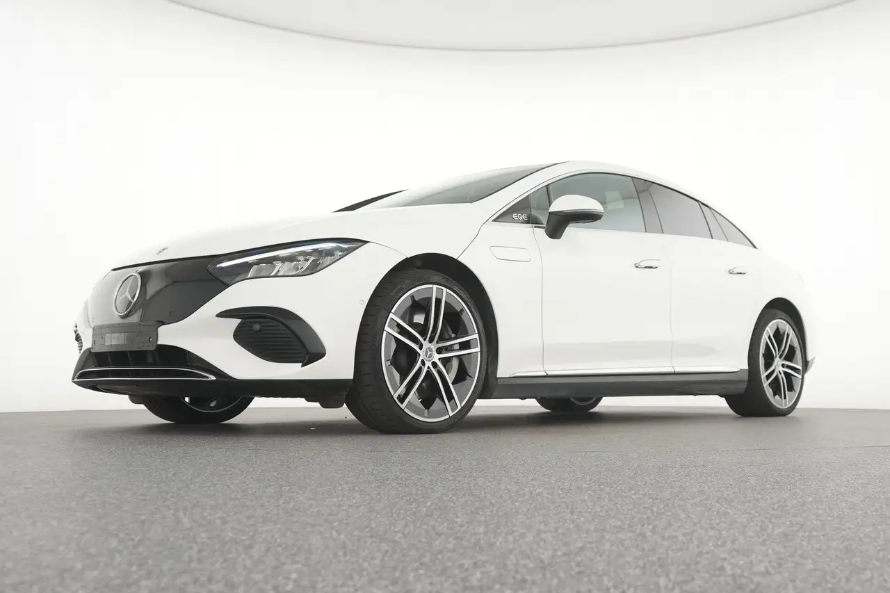 Mercedes-Benz EQE 350+ Electric Art, миниатюра 11