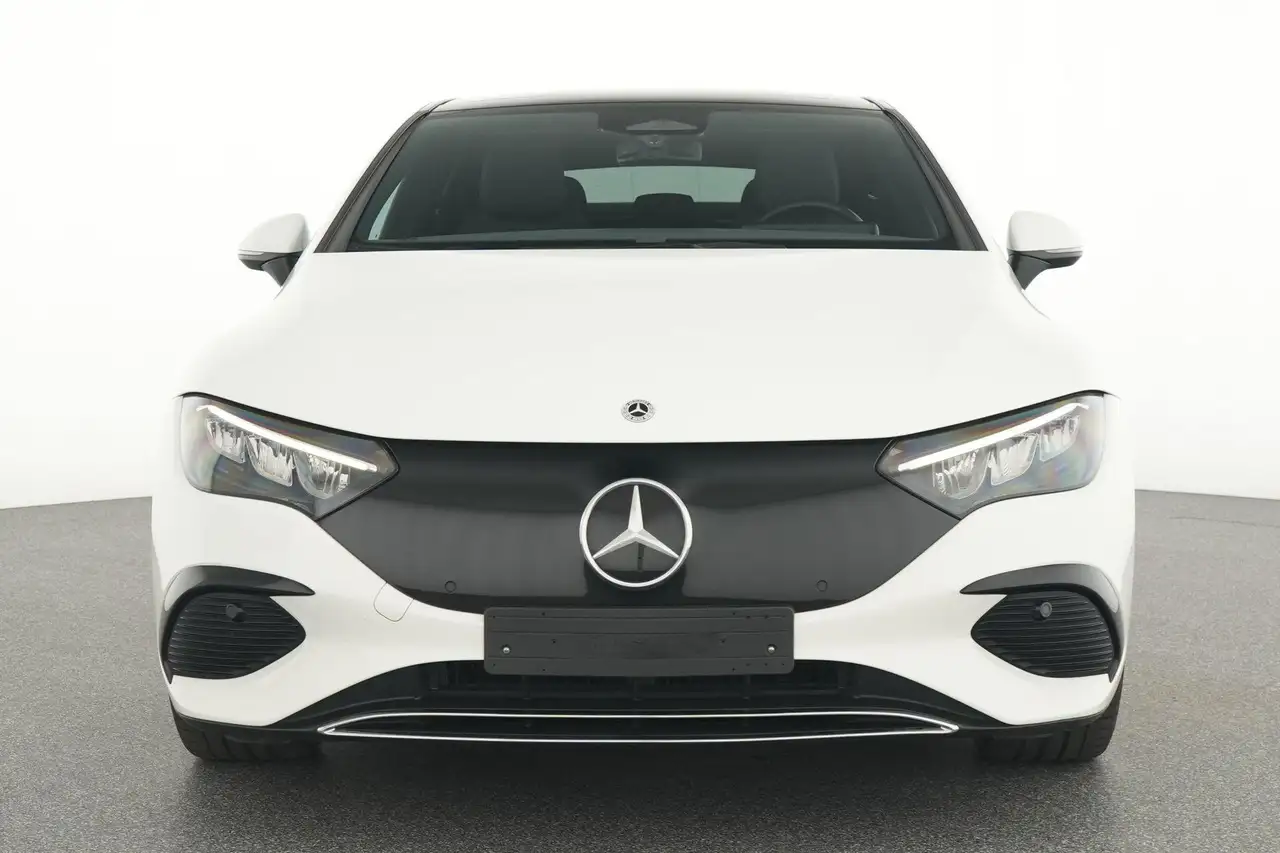 Mercedes-Benz EQE 350+ Electric Art, миниатюра 7