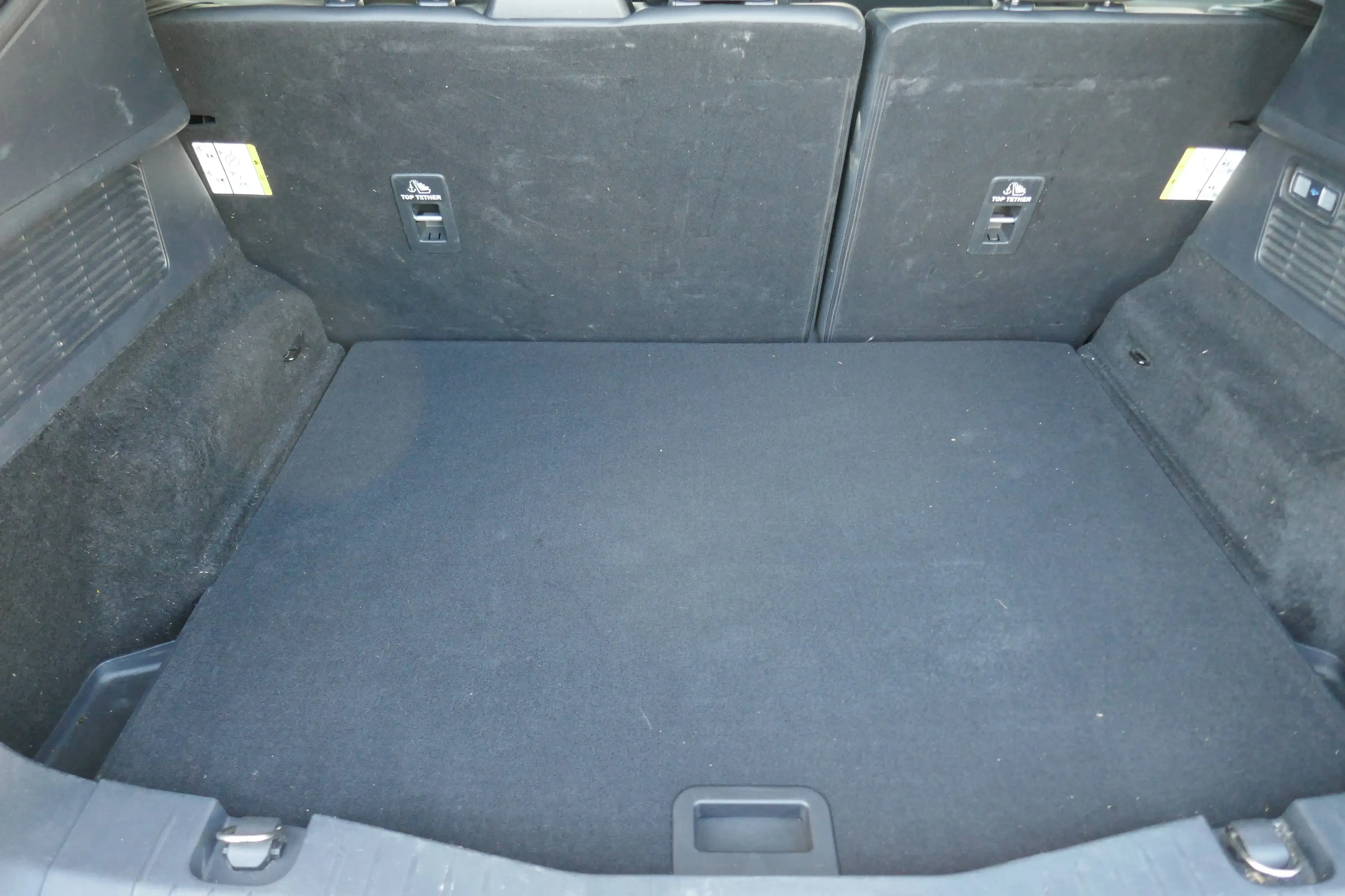 Ford Mustang Mach-E Premium AWD — photo 12