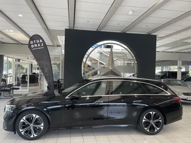 Mercedes-Benz E 220 d Avantgarde Advanced Ansicht 3