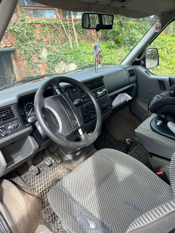 Volkswagen T4 Caravelle TDI 7DC2Y2, foto 1