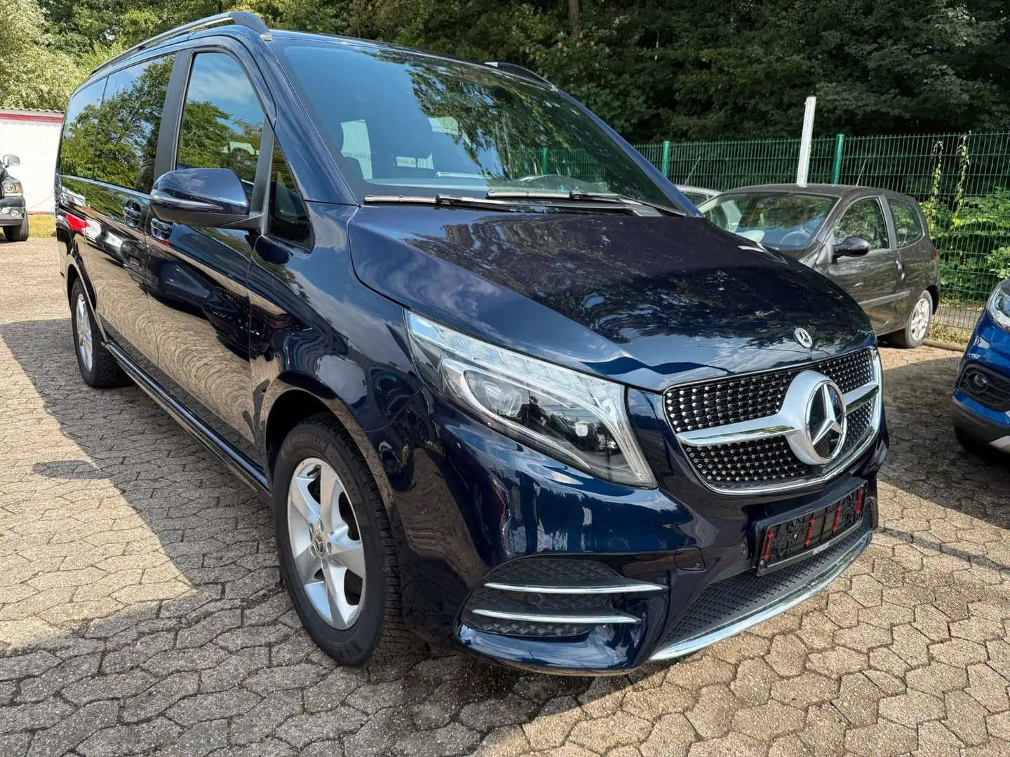 Mercedes-Benz V 300 V -Klasse V 300 AVANTGARDE EDITION 4MATIC LANG Bleu - 2