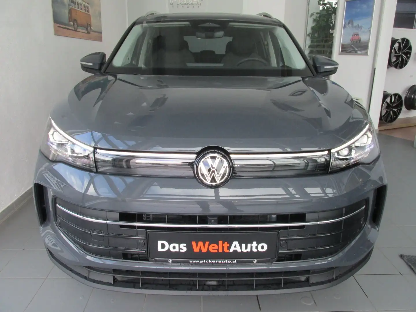 Volkswagen Tiguan Friends eTSI DSG Grau - 2
