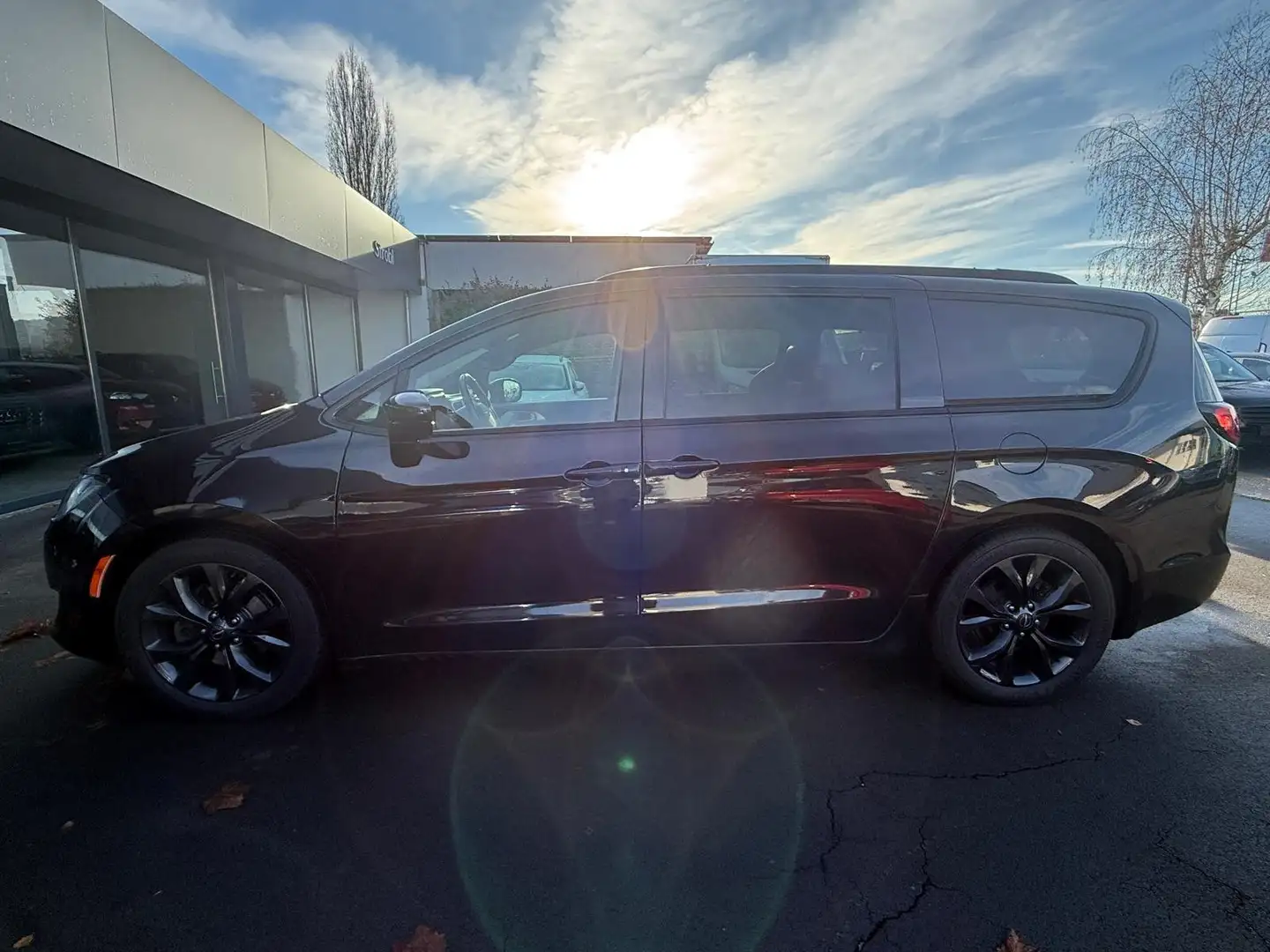 Chrysler Pacifica 3,6 L V6  *MwSt ausweisbar* 30.000 netto Schwarz - 2