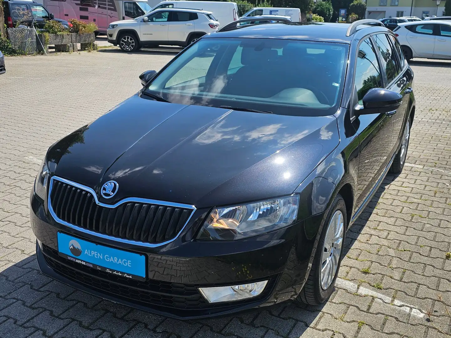 Skoda Octavia Combi*1.6 TDI*Ambition*DAB*NAVI*PDC*Tempo*HU*Neu* Noir - 1