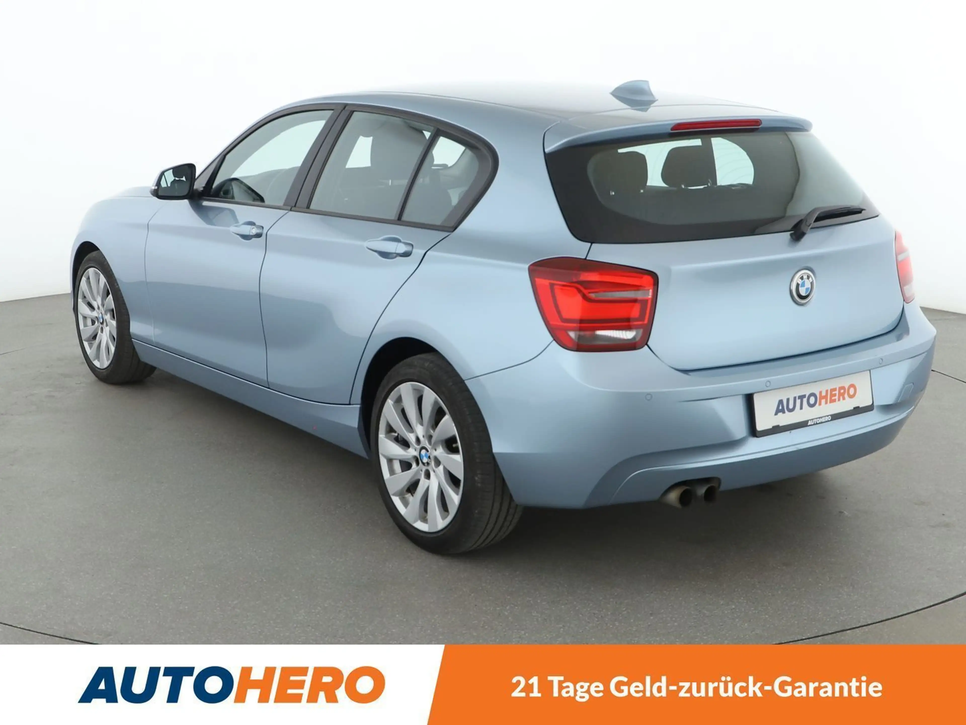 BMW 125 125i Aut.*NAVI*XENON*TEMPO*PDC*KLIMA*SHZ*ALU* — photo 4