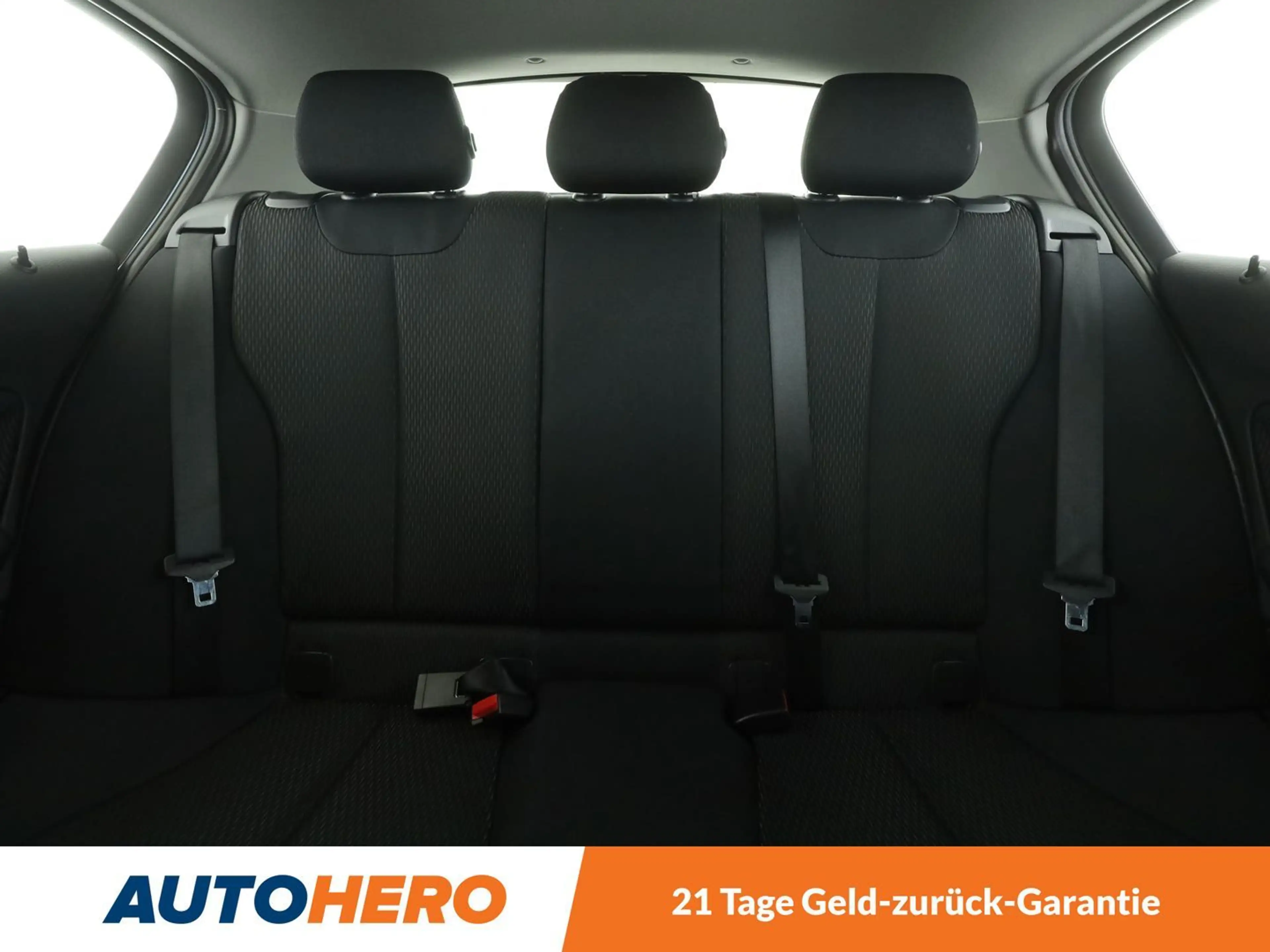 BMW 125 125i Aut.*NAVI*XENON*TEMPO*PDC*KLIMA*SHZ*ALU* — photo 14