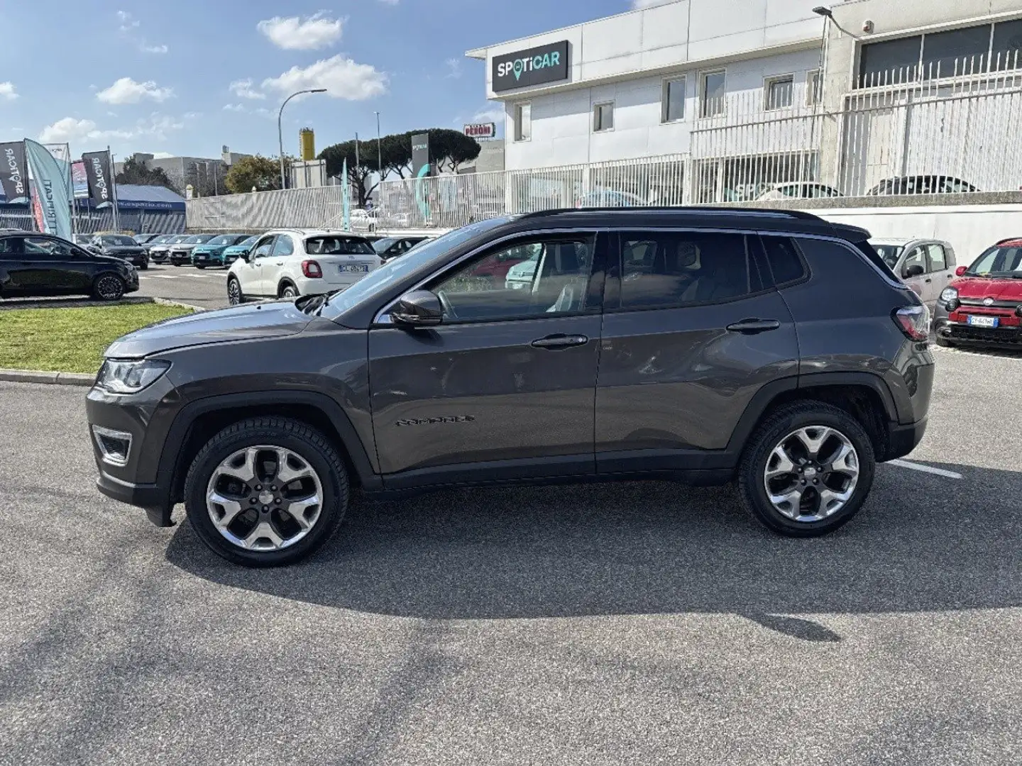 Jeep Compass 2.0 MJet II 103kW Limited 4WD Grau - 2