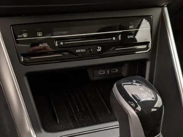 Volkswagen Polo view 11