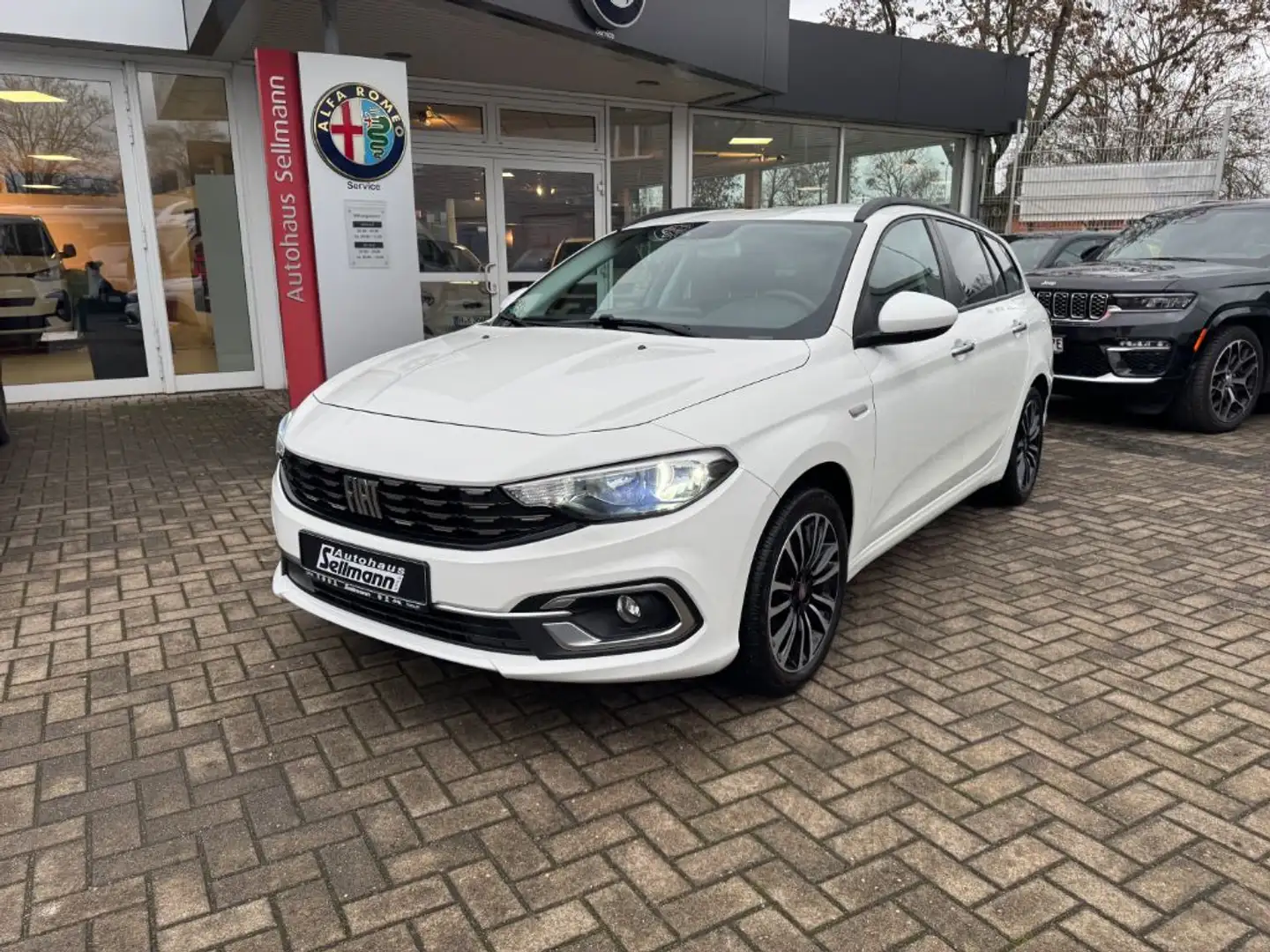 Fiat Tipo Kombi 1.5 GSE Hybrid City Life Weiß - 1