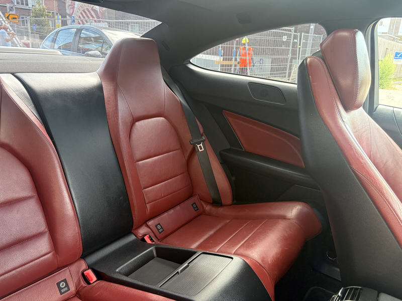 Mercedes-Benz C 180 Coupé NL AUTO/PANORAMA/LEDER — photo 11