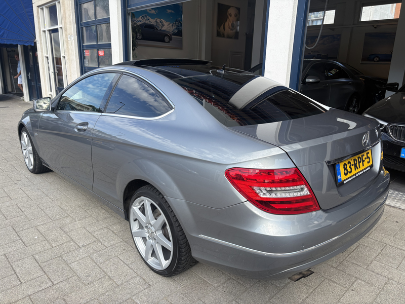 Mercedes-Benz C 180 Coupé NL AUTO/PANORAMA/LEDER — photo 3