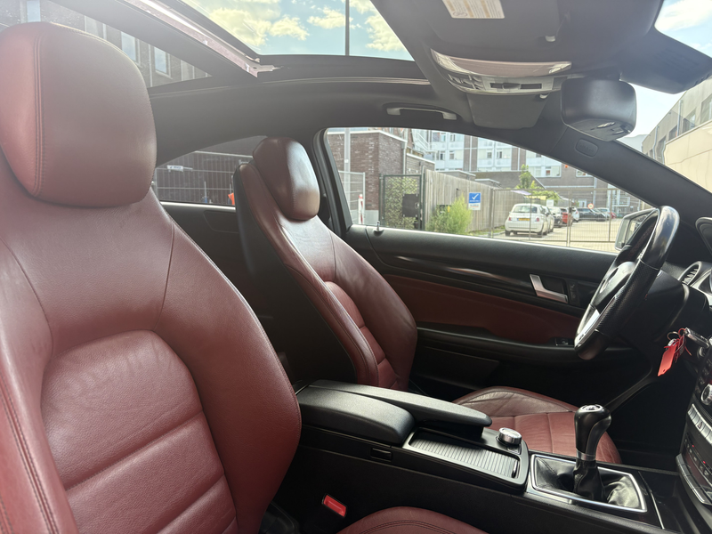 Mercedes-Benz C 180 Coupé NL AUTO/PANORAMA/LEDER — photo 10