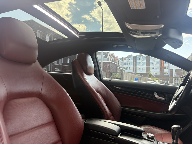 Mercedes-Benz C 180 Coupé NL AUTO/PANORAMA/LEDER — photo 8