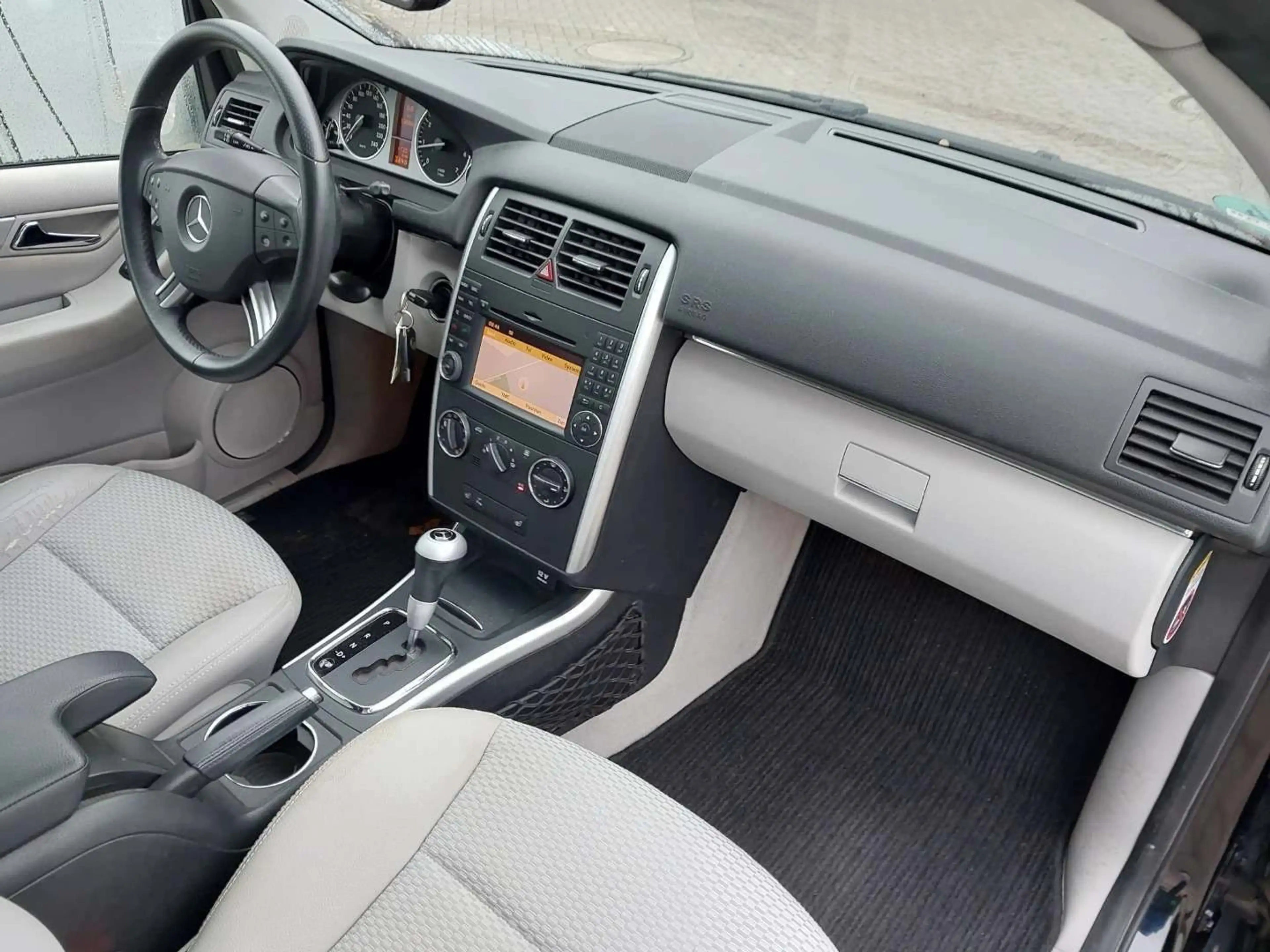 Mercedes-Benz B 200 B200*AUTOM.*TÜV*KLIMA*PDC*2.HAND*T.LEDER*SPORT — photo 11