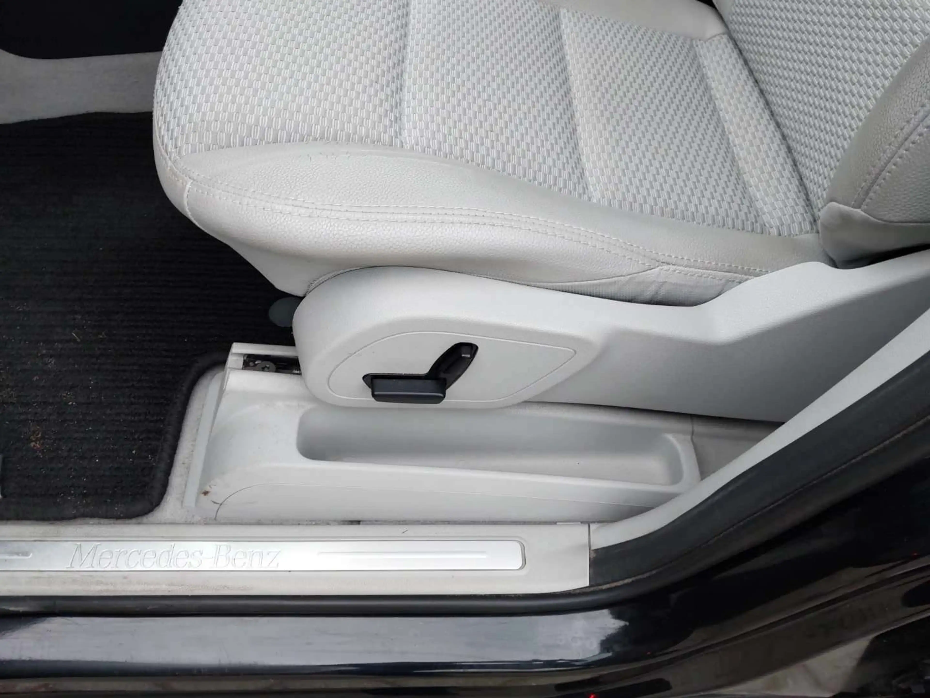Mercedes-Benz B 200 B200*AUTOM.*TÜV*KLIMA*PDC*2.HAND*T.LEDER*SPORT — photo 14