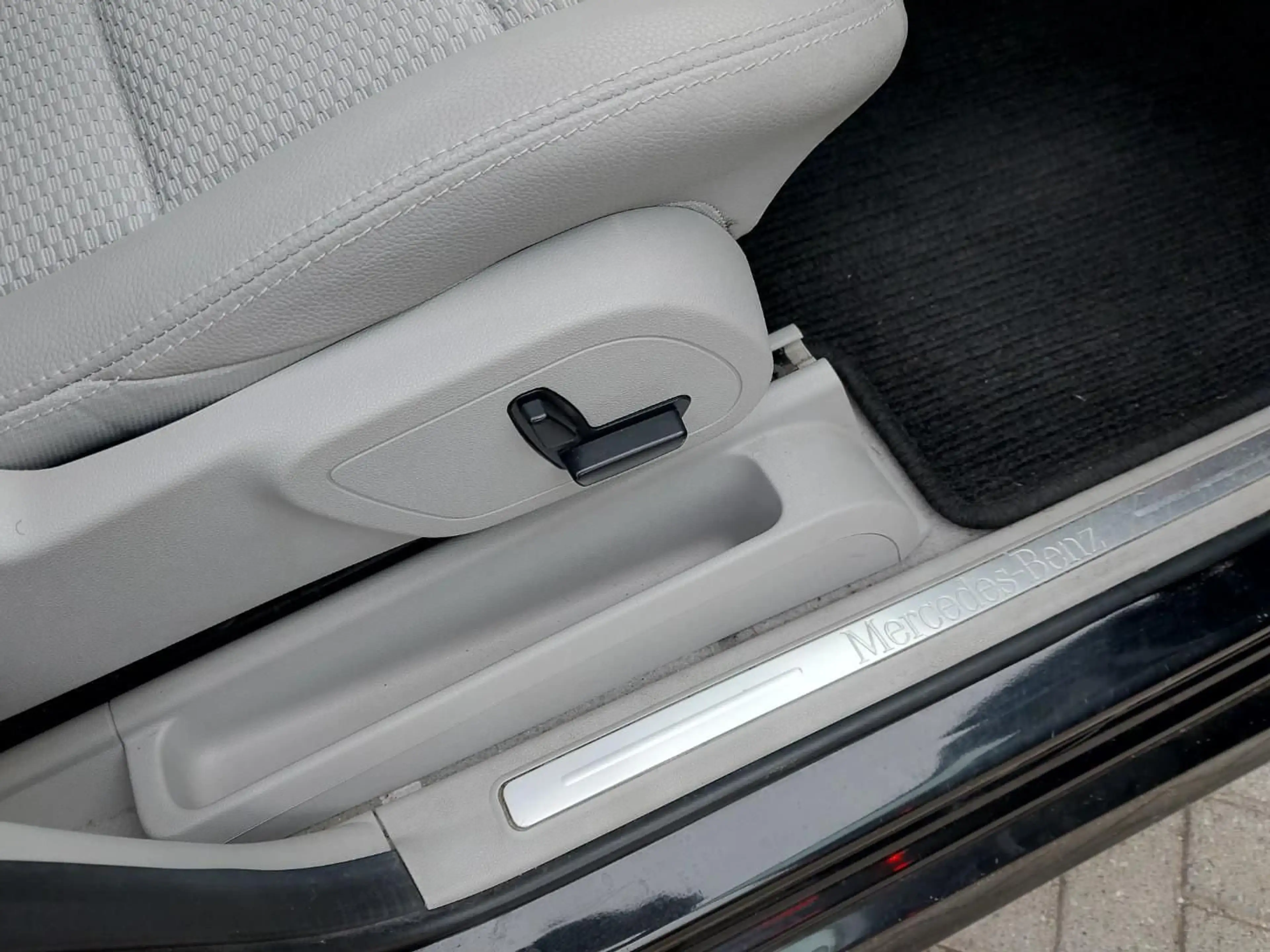 Mercedes-Benz B 200 B200*AUTOM.*TÜV*KLIMA*PDC*2.HAND*T.LEDER*SPORT — photo 15