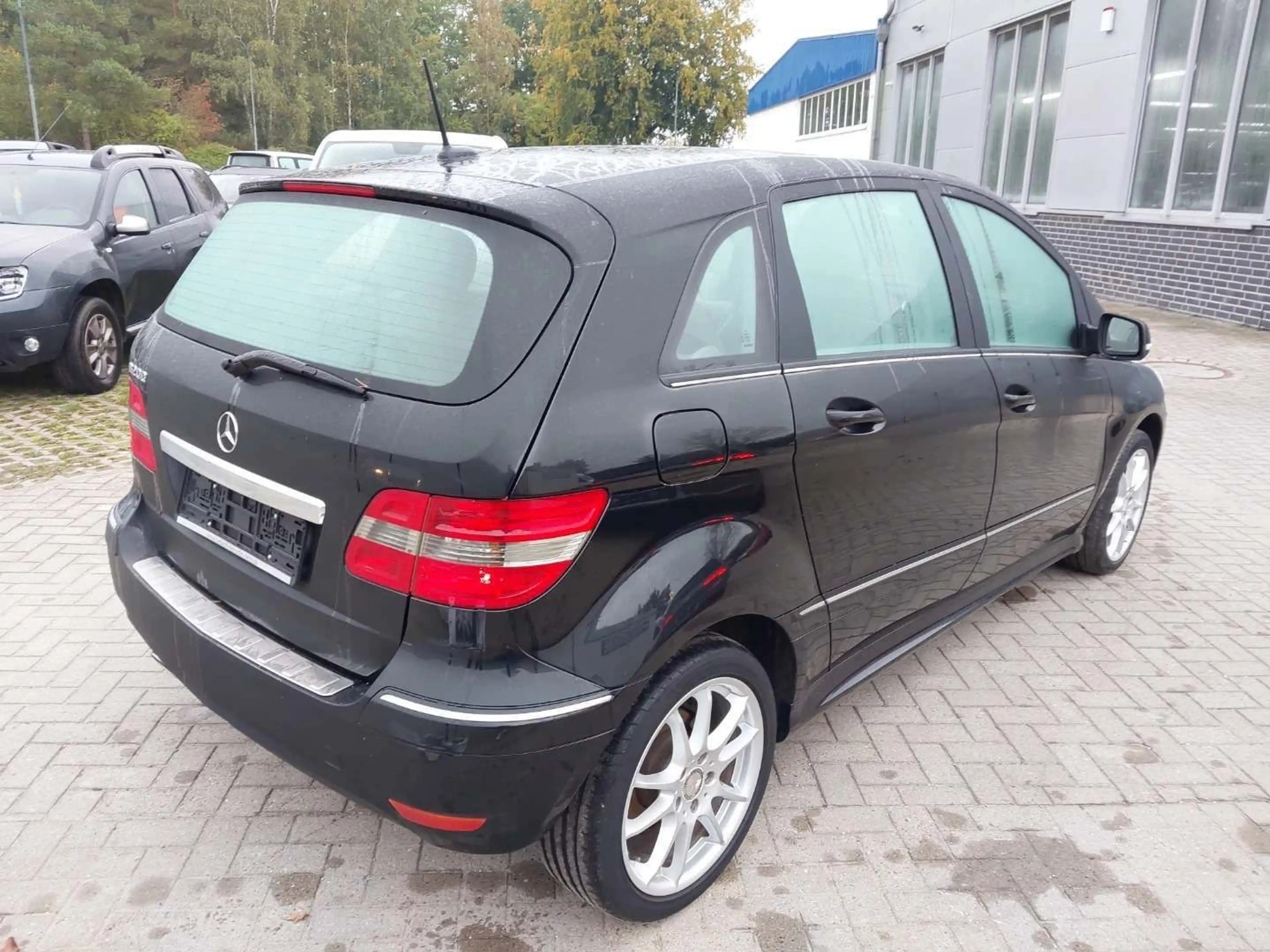 Mercedes-Benz B 200 B200*AUTOM.*TÜV*KLIMA*PDC*2.HAND*T.LEDER*SPORT — photo 7