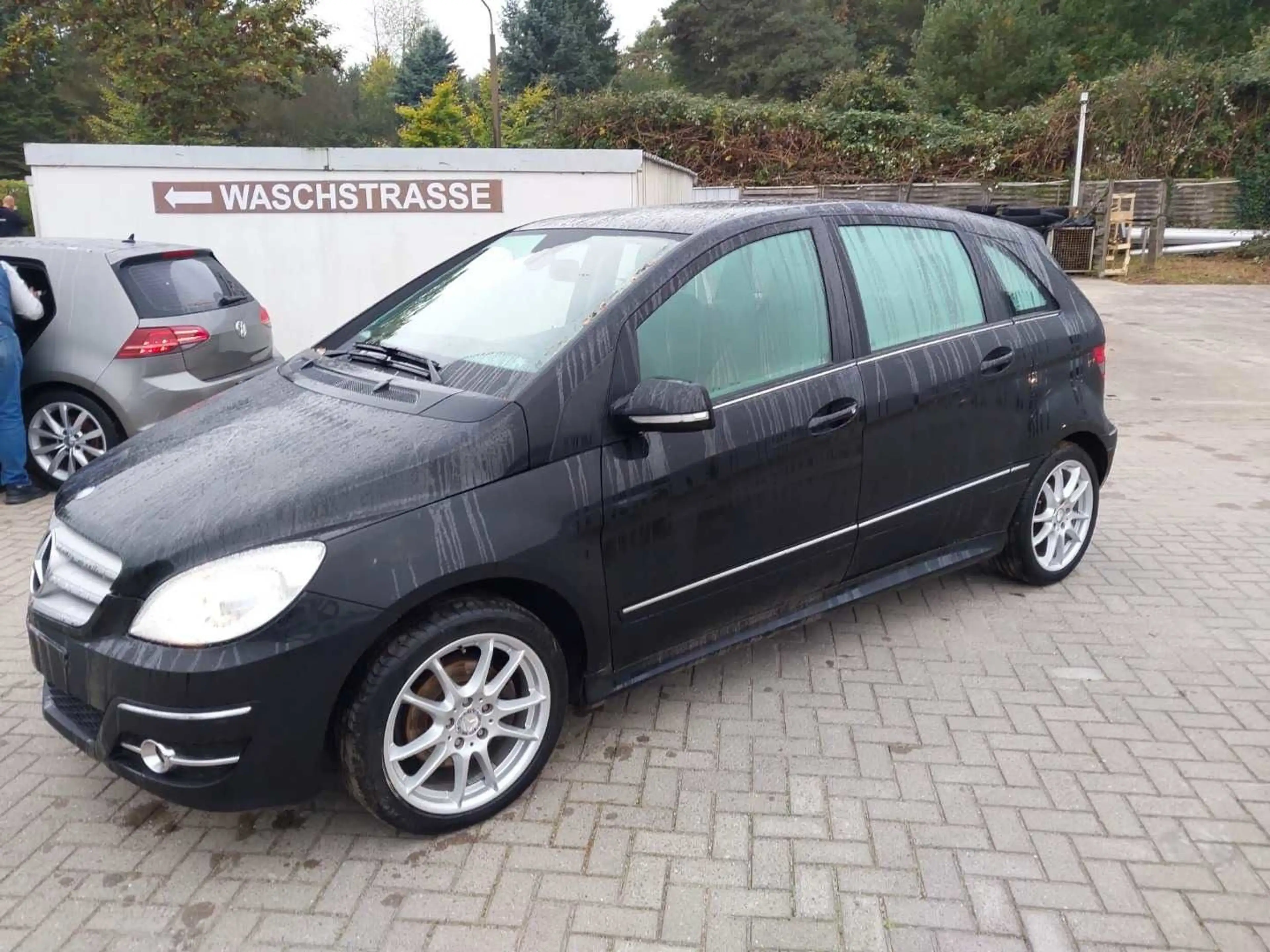 Mercedes-Benz B 200 B200*AUTOM.*TÜV*KLIMA*PDC*2.HAND*T.LEDER*SPORT — photo 4