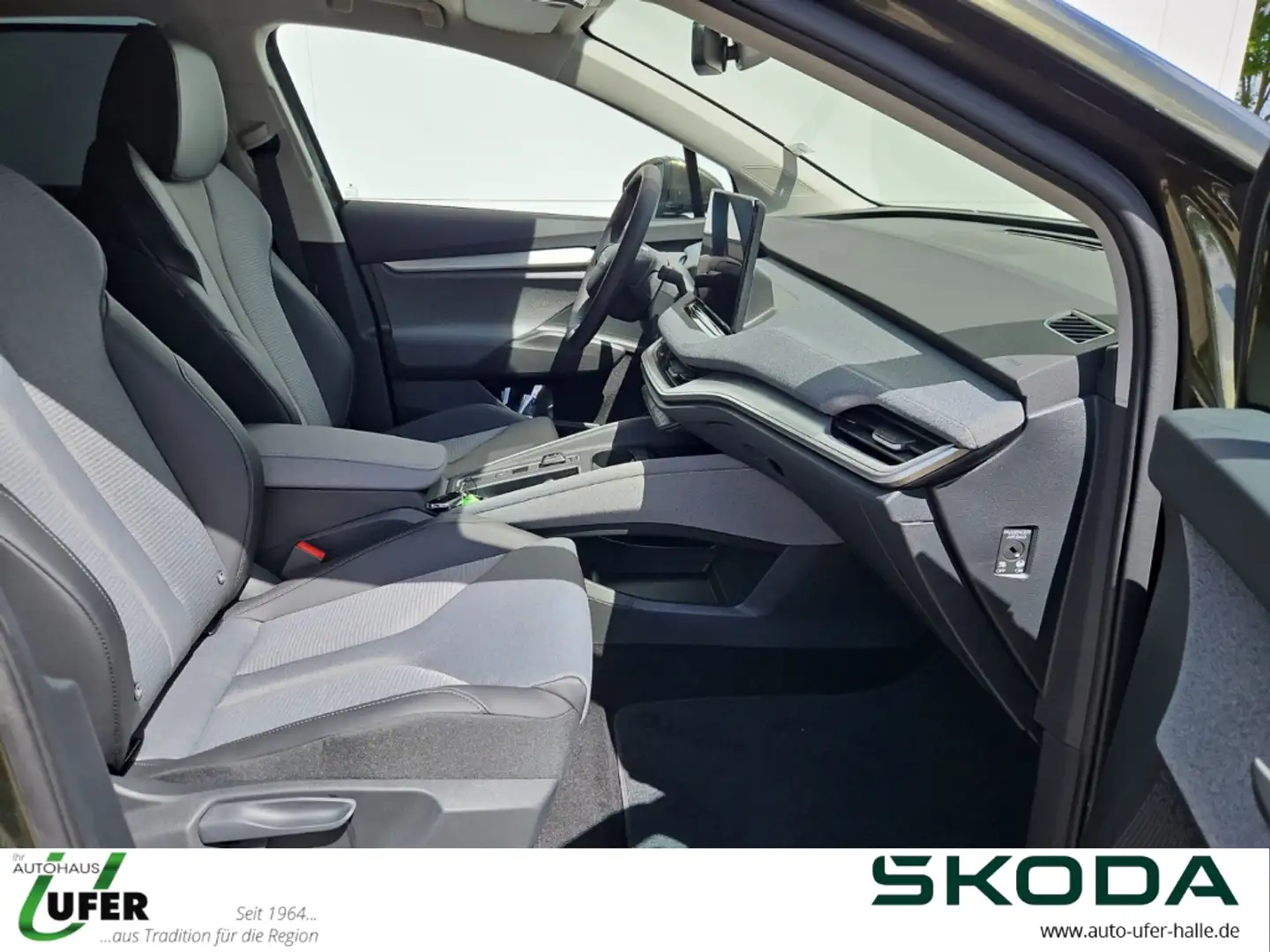 Skoda Enyaq 60 PLUS AHZV iV Universal- Charger Green - 2