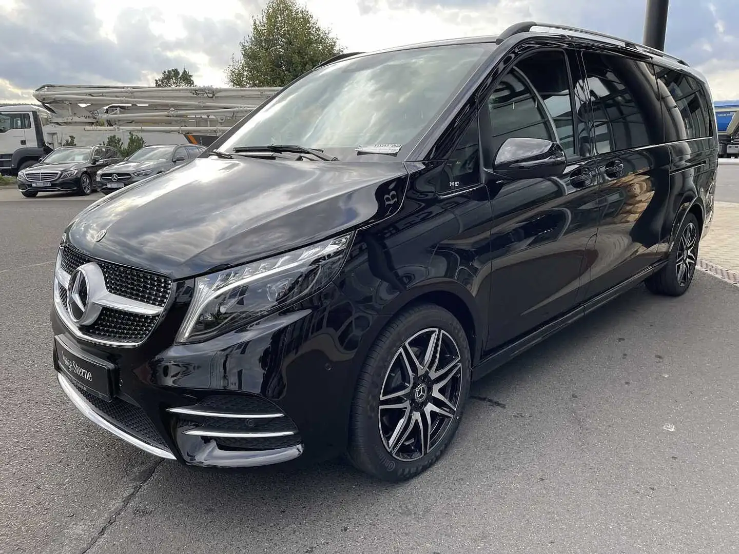 Mercedes-Benz V 300 d AVA 4MATIC AMG Kühlschrank AIRMATIC Schwarz - 2