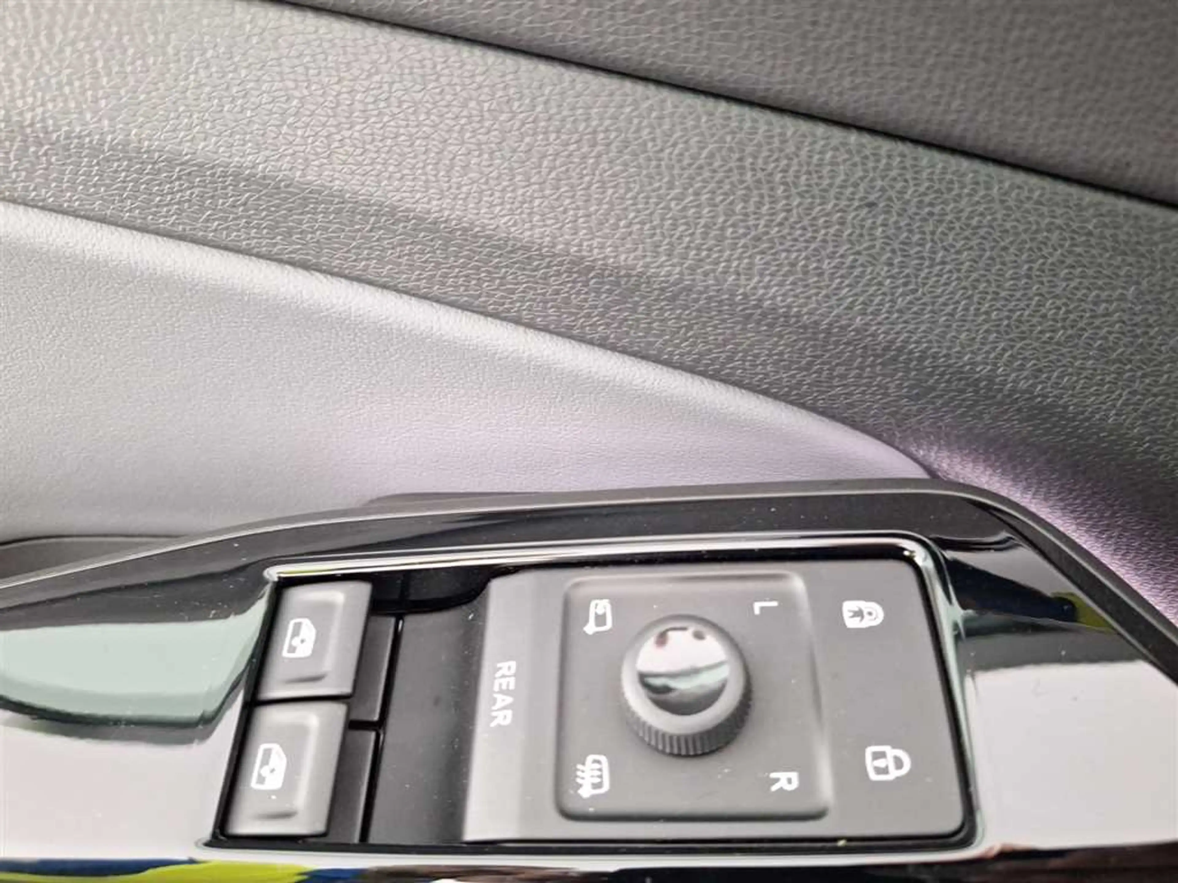 Volkswagen ID.4 Pro 82 kWh — photo 15