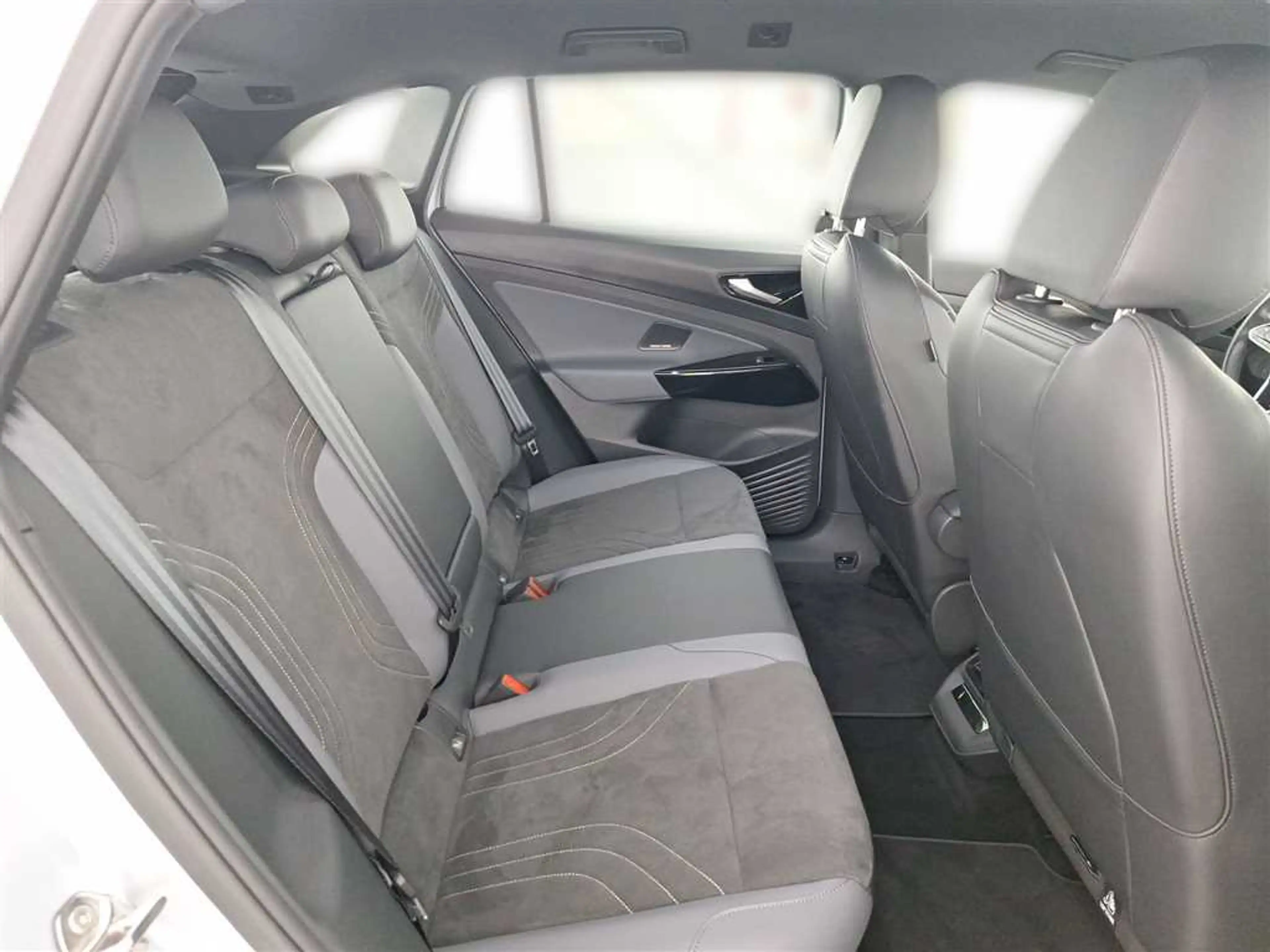 Volkswagen ID.4 Pro 82 kWh — photo 19