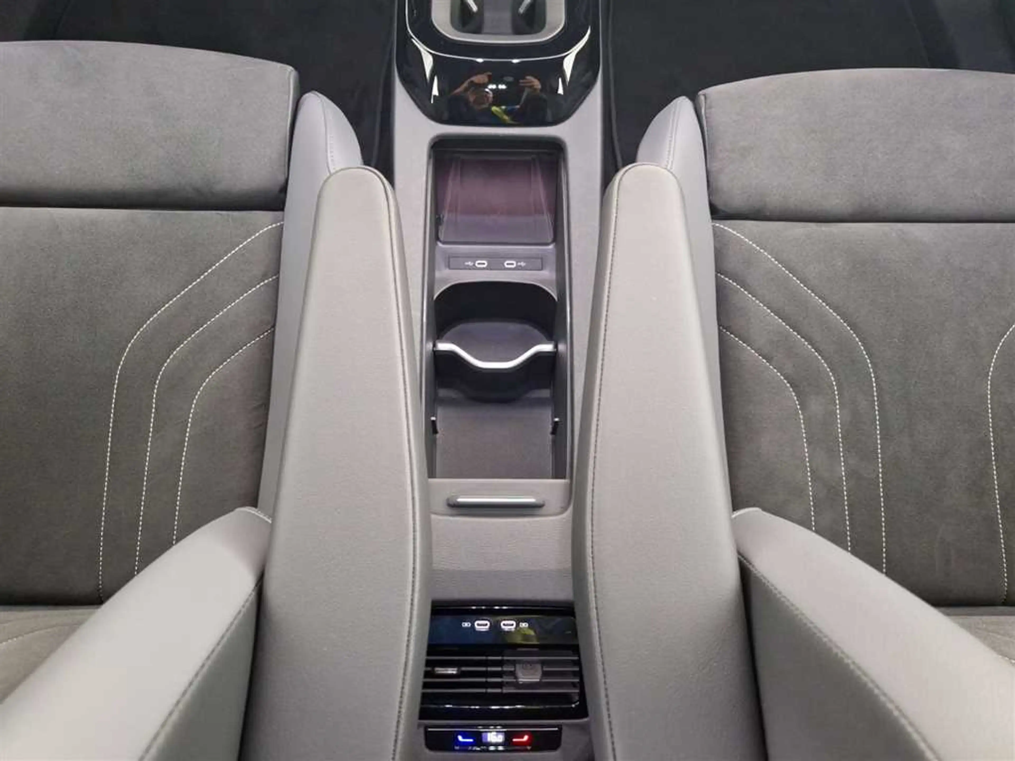 Volkswagen ID.4 Pro 82 kWh — photo 28