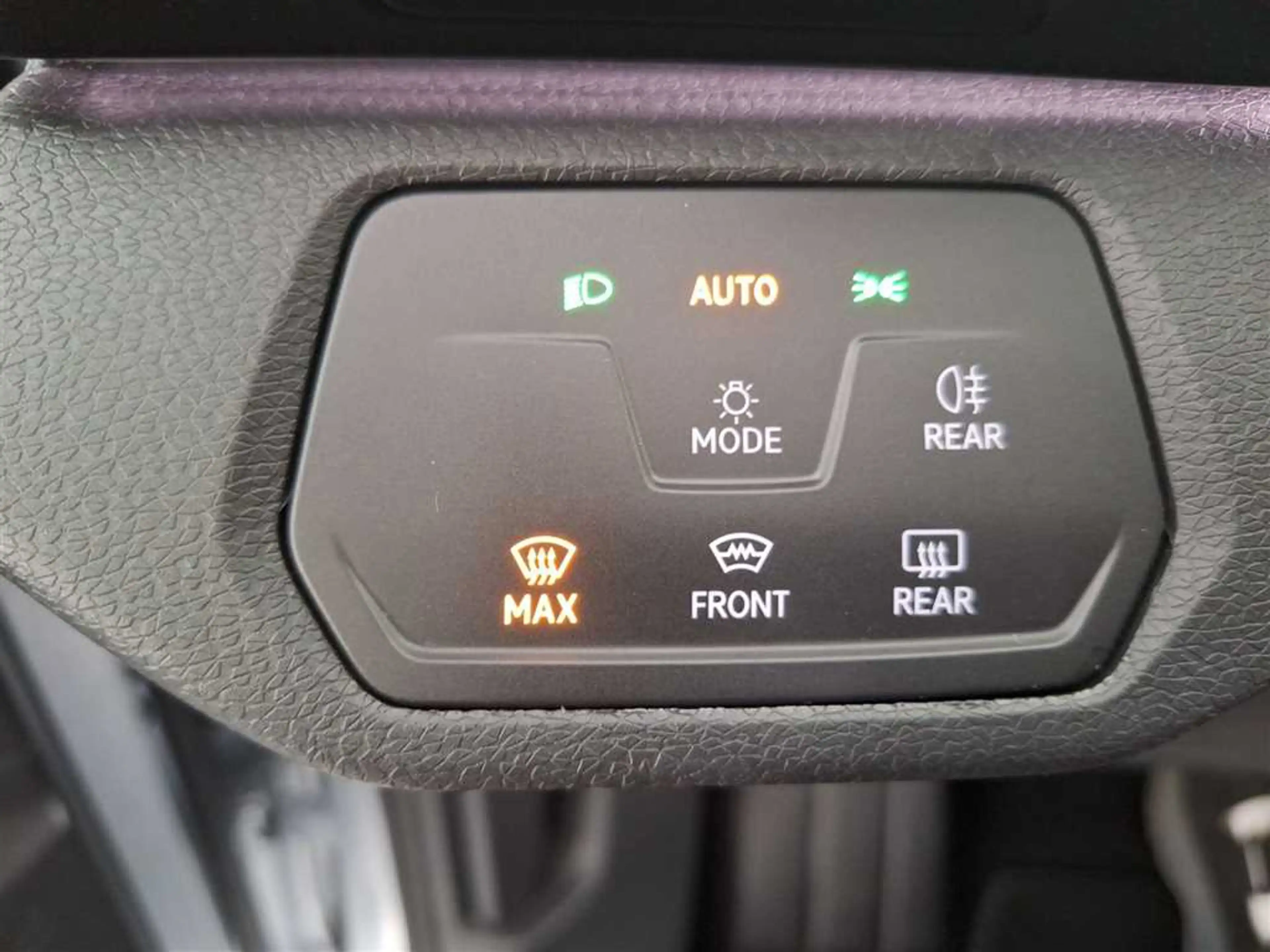 Volkswagen ID.4 Pro 82 kWh — photo 27