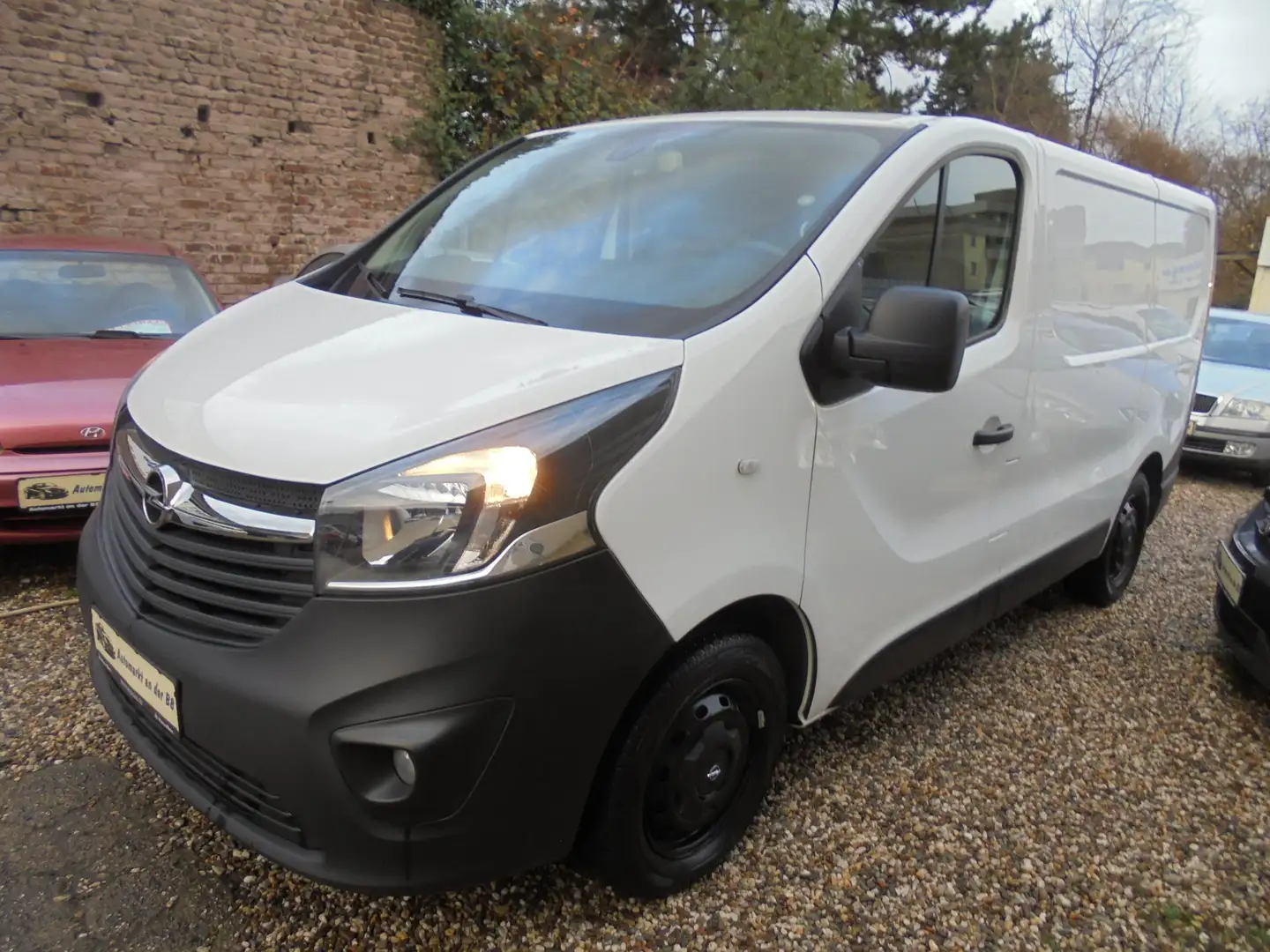 Opel Vivaro Kasten L1H1 2,7t 3-Sitze,AHK,Klima,Navi,2-Hand!!! Blanc - 2