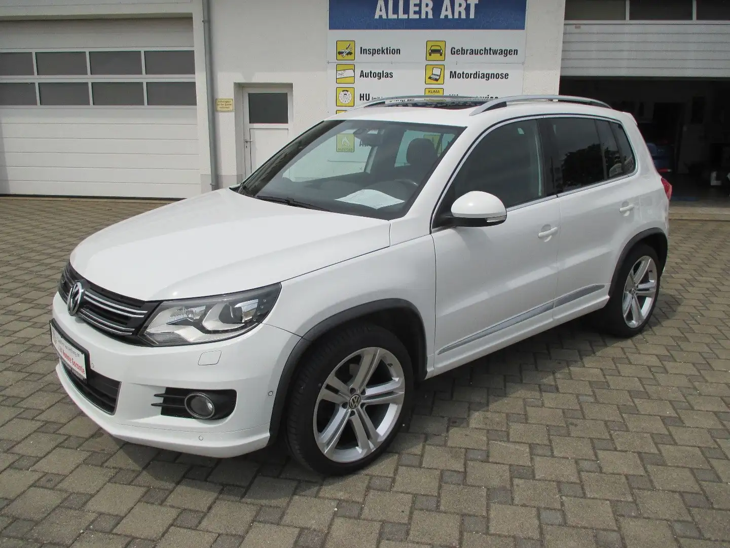 Volkswagen Tiguan Sport & Style DSG 4Motion R-Line, Navi Weiß - 2