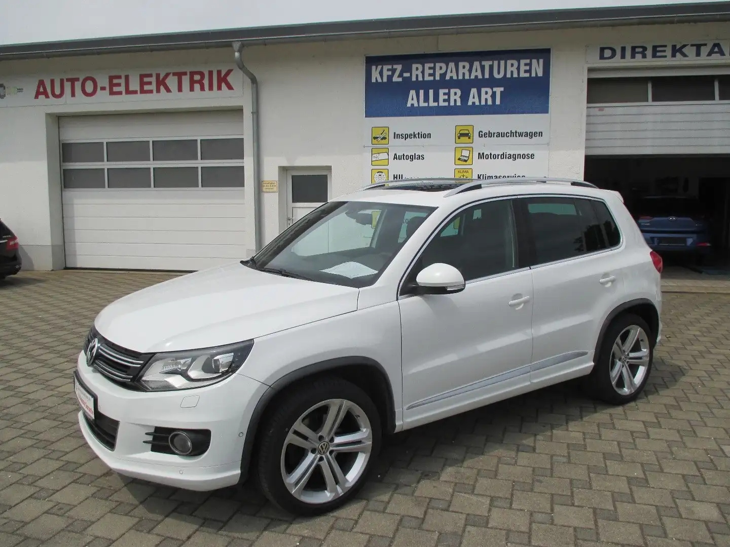 Volkswagen Tiguan Sport & Style DSG 4Motion R-Line, Navi Weiß - 1