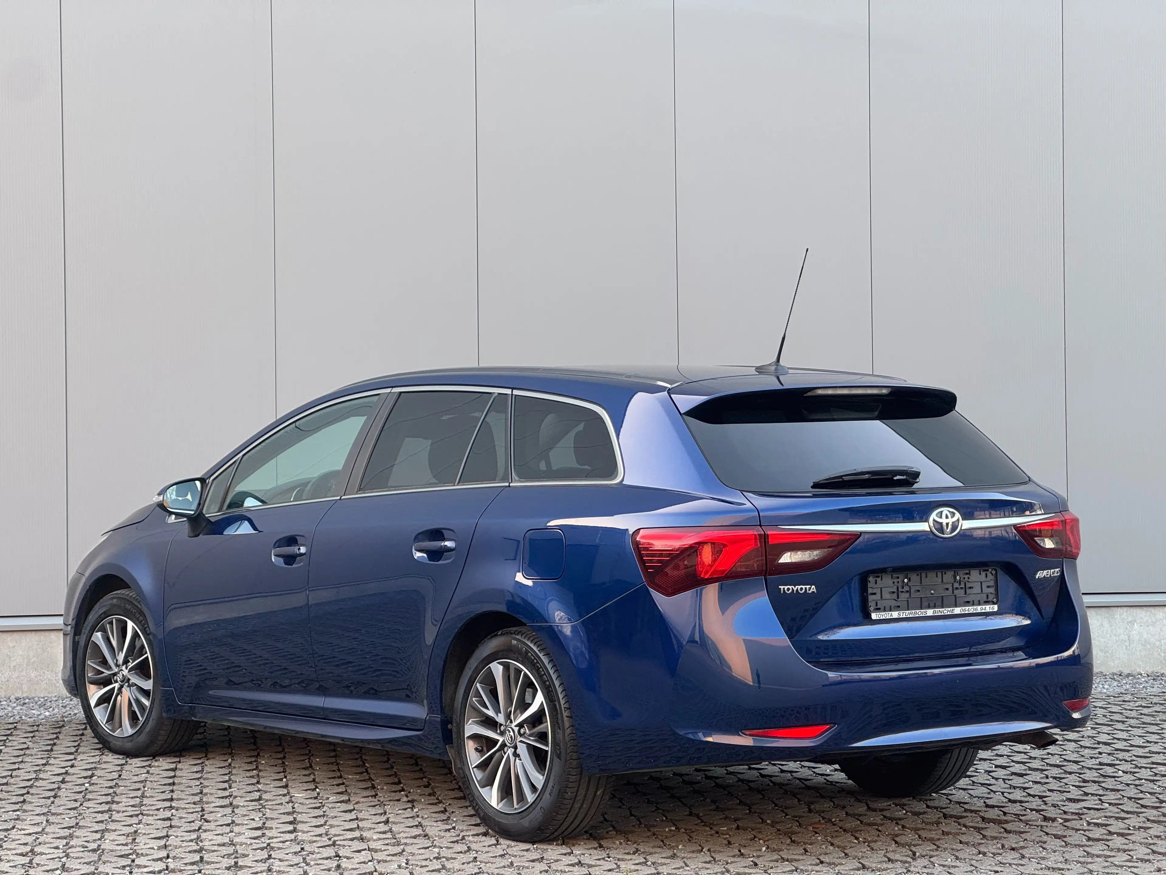Toyota Avensis SW 1.6 D-4D Dynamic Pano LED Lijnassist Garantie * — photo 3