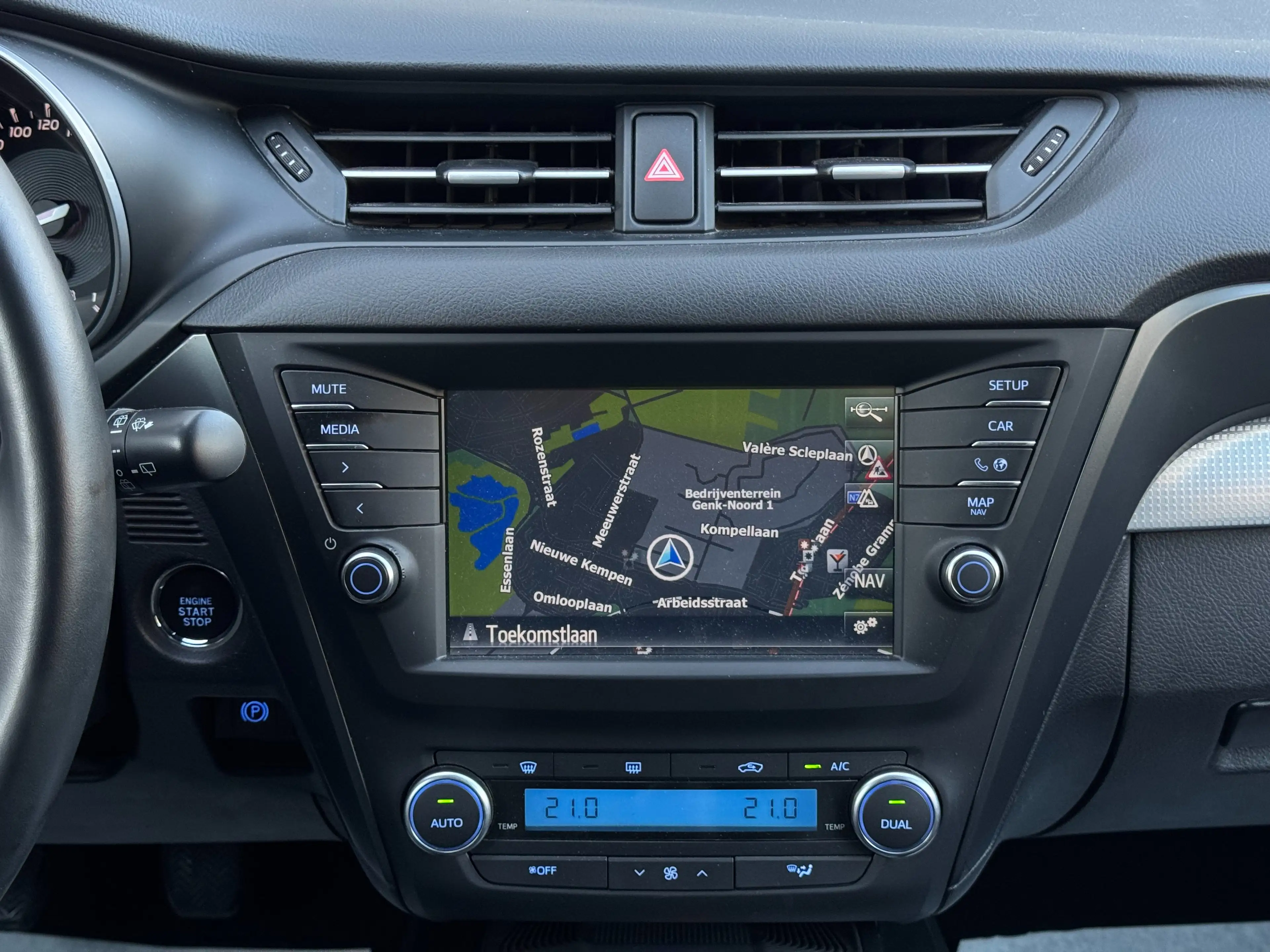 Toyota Avensis SW 1.6 D-4D Dynamic Pano LED Lijnassist Garantie * — photo 11