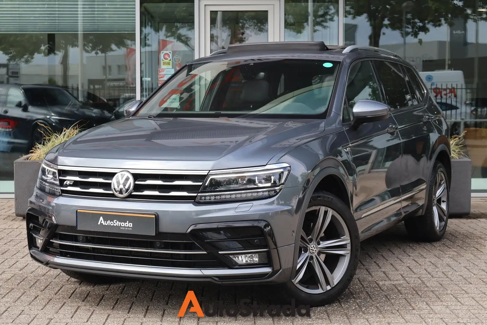 Volkswagen Tiguan Allspace 1.5 TSI R-Line 150pk 7-DSG Pano | Memory | Virtual Grijs - 1