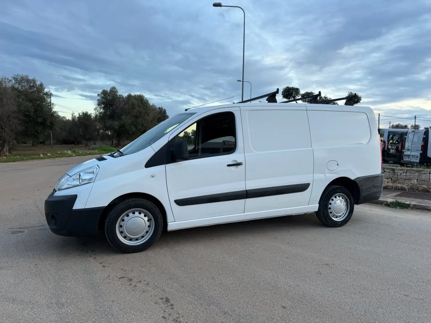 Peugeot Expert 2.0 HDi 120CV PL-TA 12Q Furgone Blanco - 2
