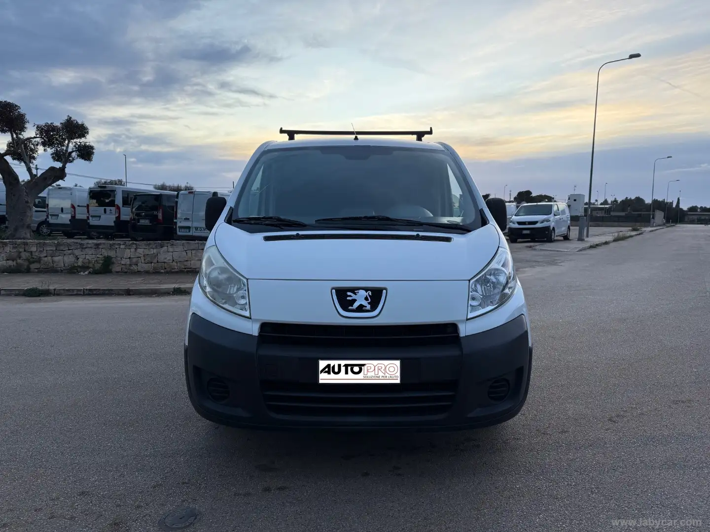 Peugeot Expert 2.0 HDi 120CV PL-TA 12Q Furgone Blanco - 1