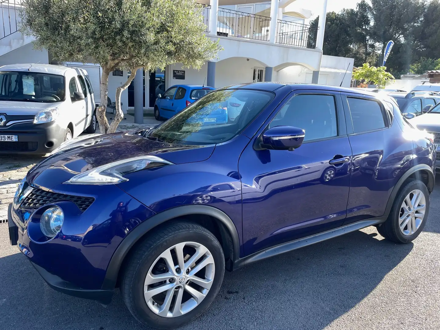 Nissan Juke 1.6e 117 Acenta Xtronic A Blauw - 1