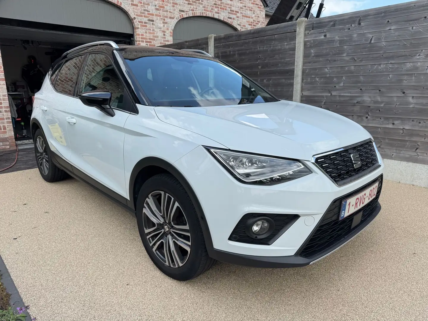 SEAT Arona Arona 1.0 TSI DSG OPF XCELLENCE Wit - 2